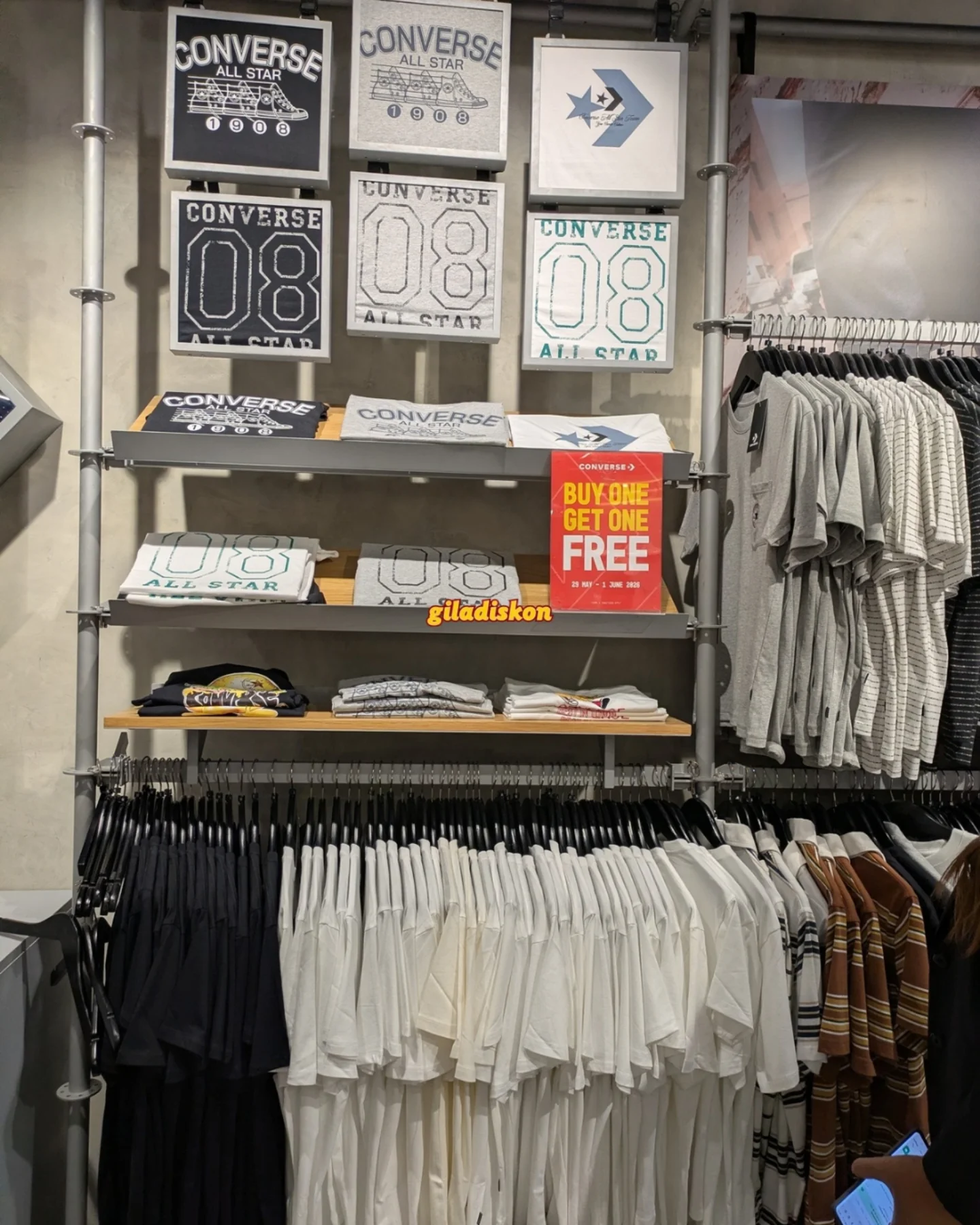 Converse Indonesia: Buy 1 Get 1 Semua Item sampai 1 Juni - Image 3