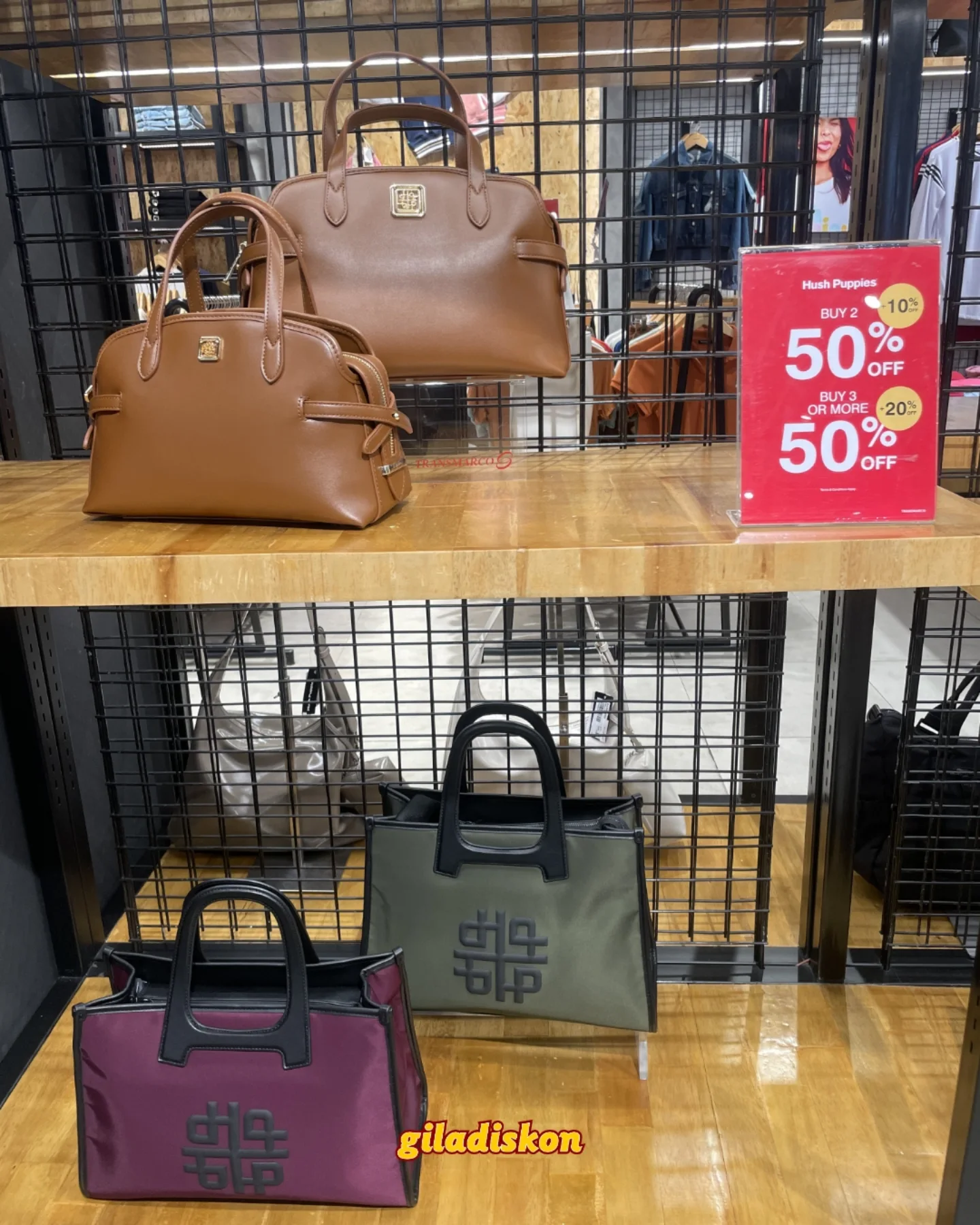 Hush Puppies Diskon Hingga 70% di Semua Store - Image 3