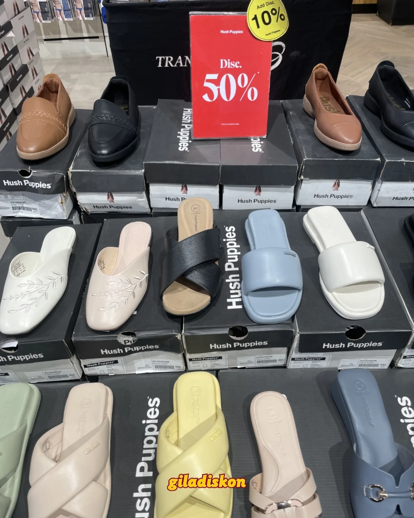 Hush Puppies Diskon Hingga 70% di Semua Store - Image 6