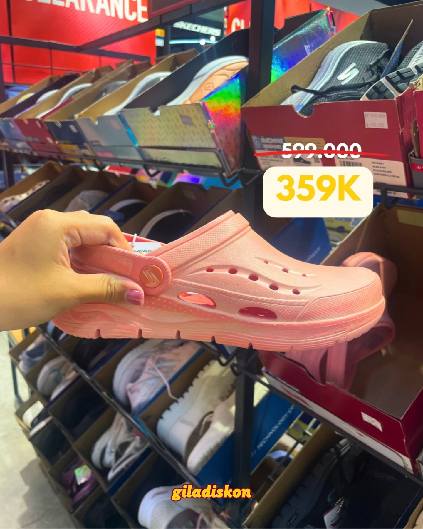 Skechers Sale hingga 50% + Mulai Rp200rb di Villaggio Outlets - Image 6