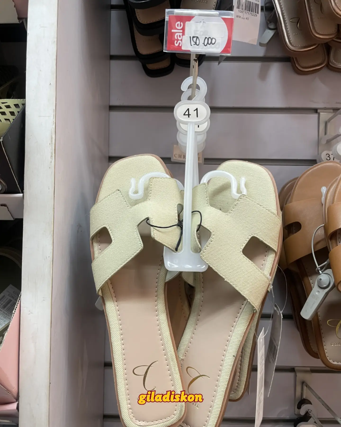 Diskon berlimpah + ekstra beli 2 item di Payless - Image 5