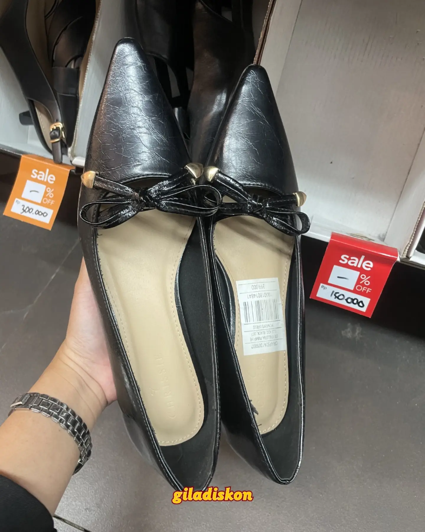 Diskon berlimpah + ekstra beli 2 item di Payless - Image 10