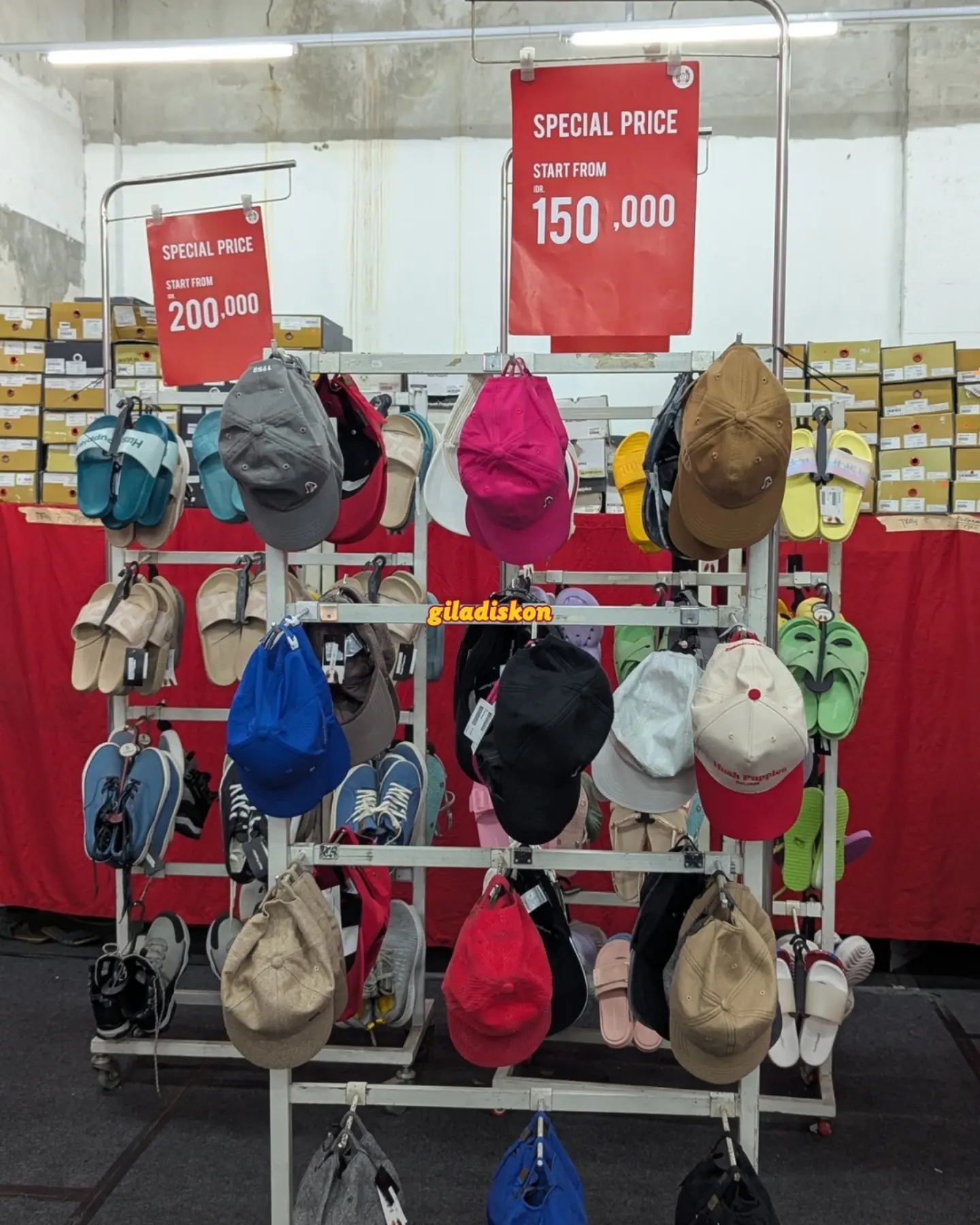 Hush Puppies Cuci Gudang Diskon 80% Green Pramuka Square - Image 7