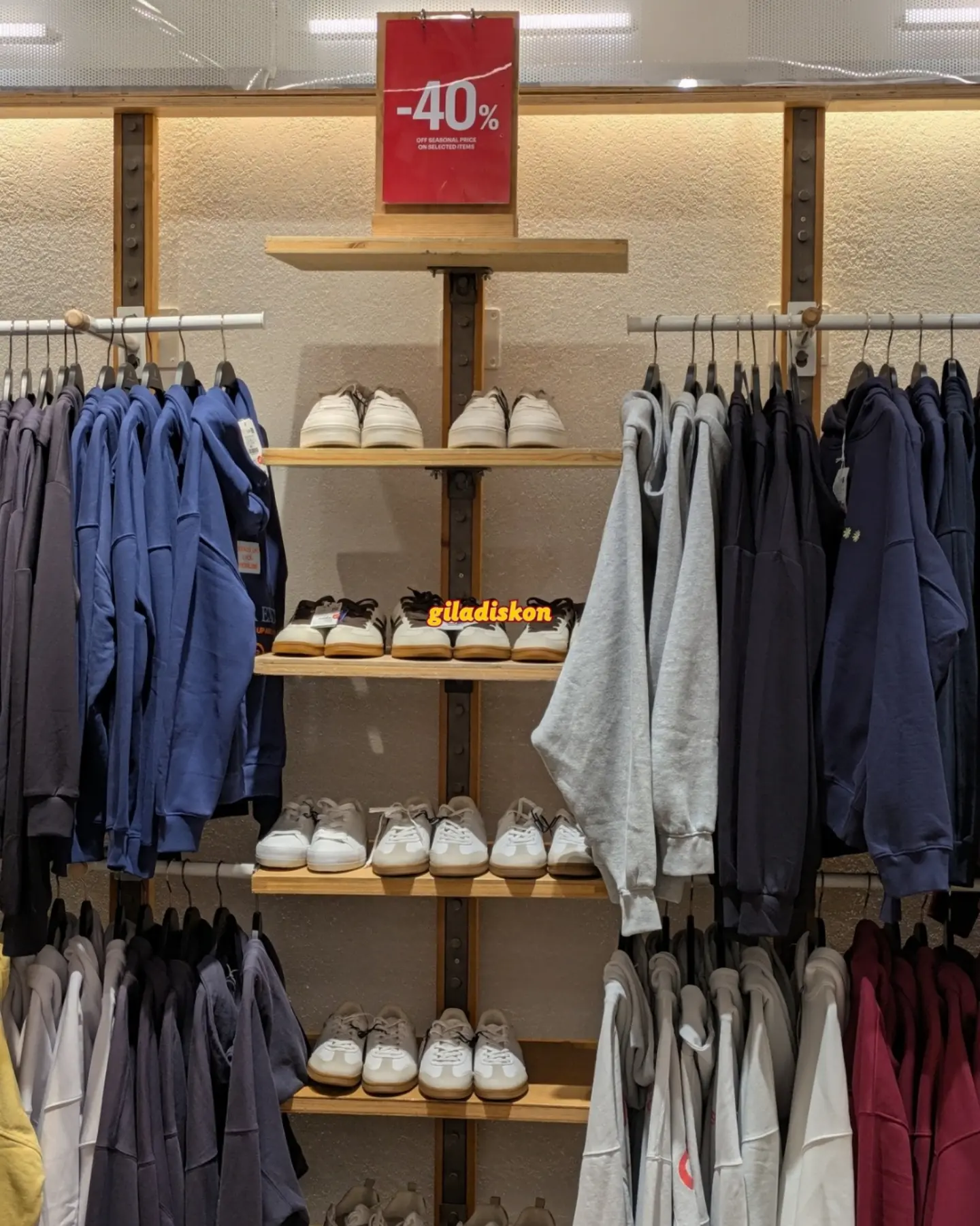 Diskon hingga 50% Produk Pilihan Pull & Bear - Image 3