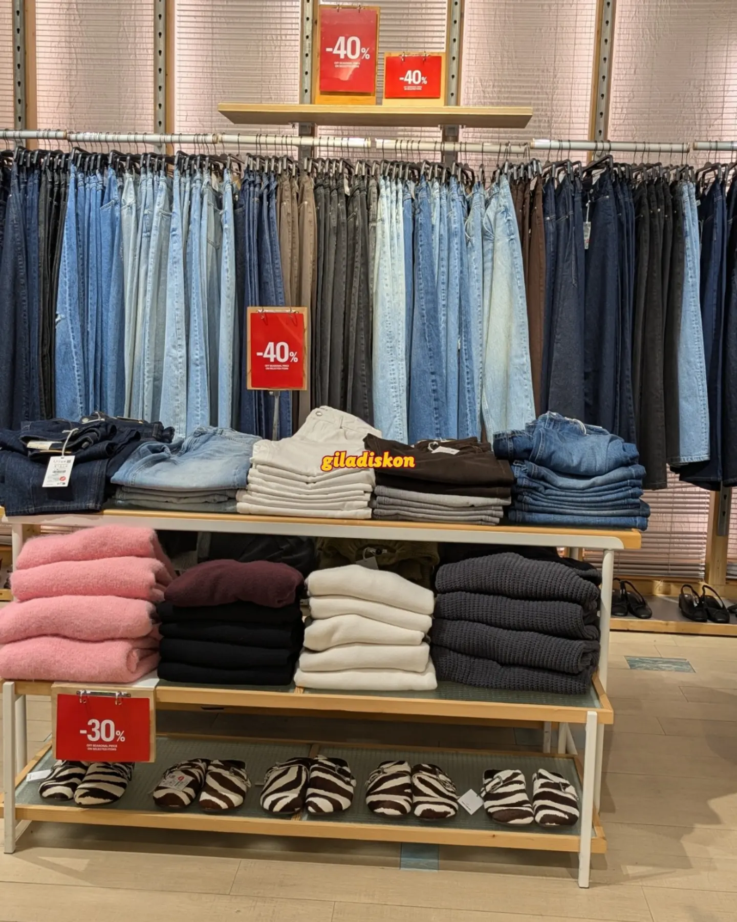 Diskon hingga 50% Produk Pilihan Pull & Bear - Image 5