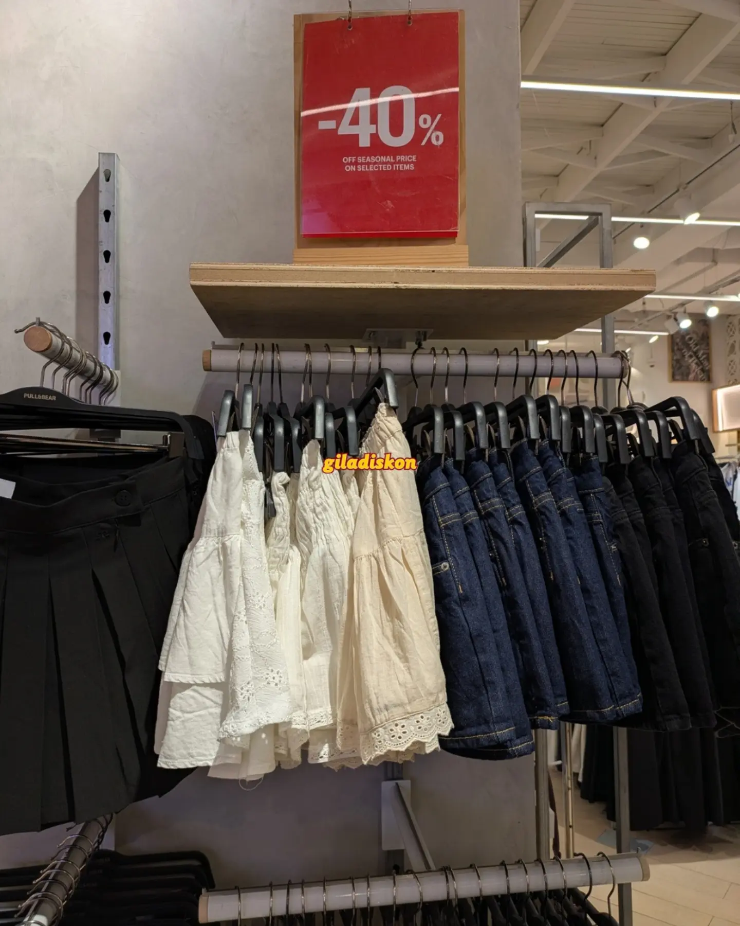 Diskon hingga 50% Produk Pilihan Pull & Bear - Image 6